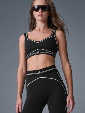 ALO Yoga Heartthrob Black Set